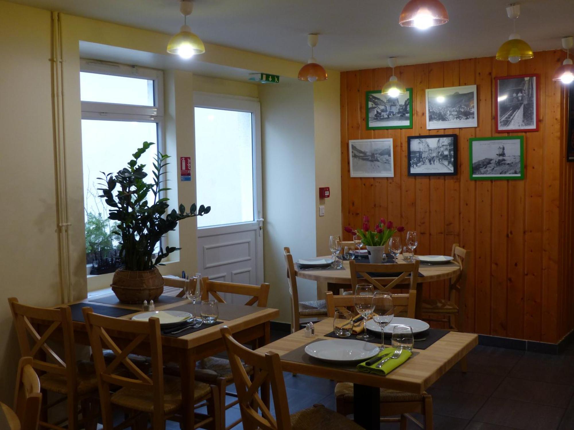 Hotel Le Progres Dorlotel 르몽도레 외부 사진